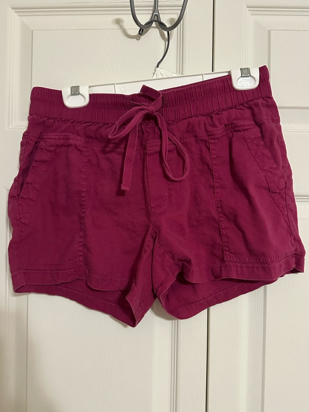 Kut from the Kloth Magenta Drawstring Athletic Shorts